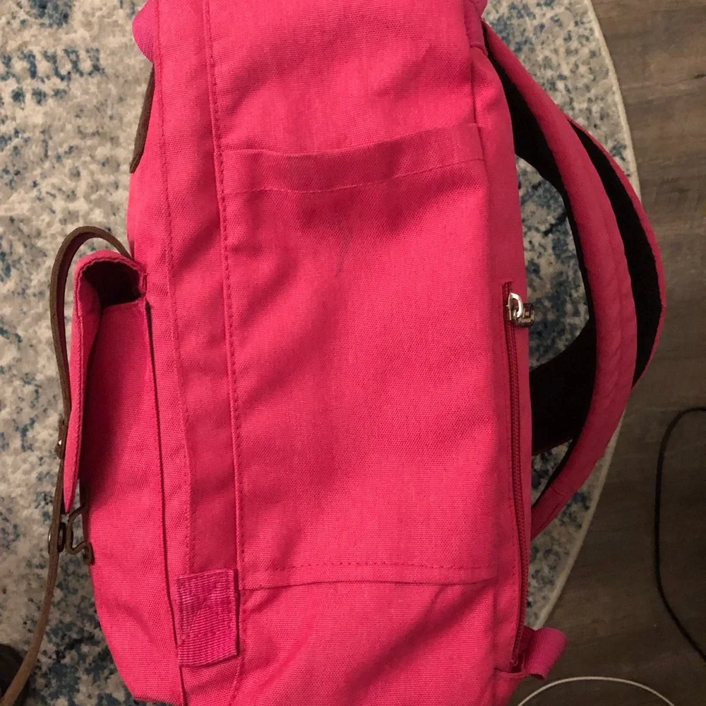 Back pack - Picture 3 of 6